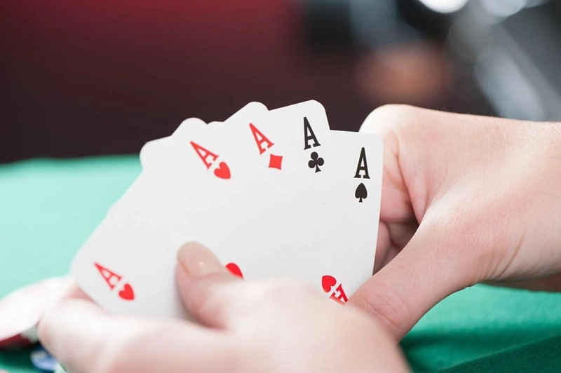 Benefits of Online Poker Playing On Playon99