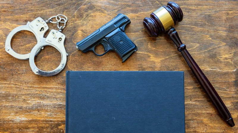 Police Encounters at Night: Firearm Disclosure Tips for Safer Interactions