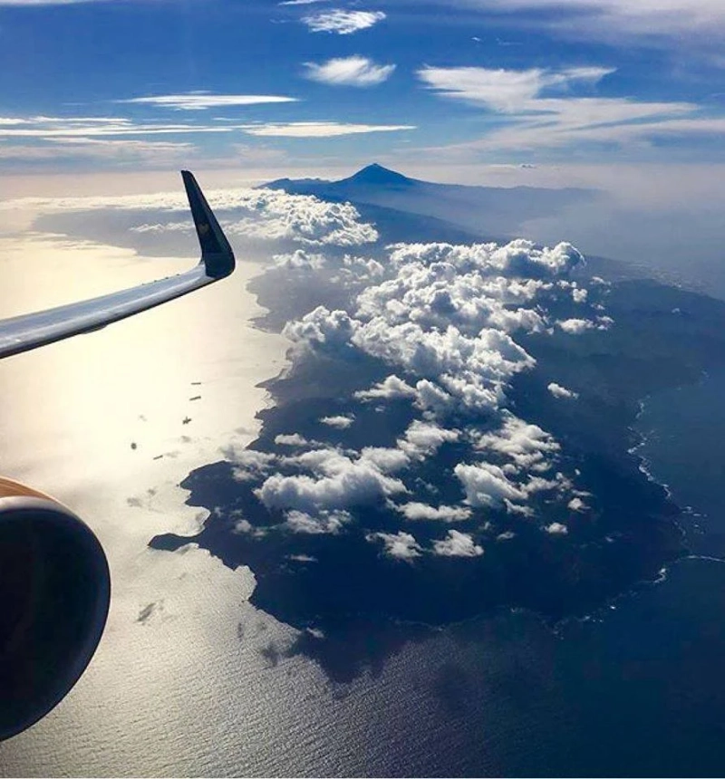 How Expats and Locals Come Together to Create a Unique Community in Tenerife