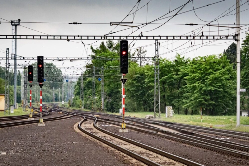 Signalling and interlocking in railways