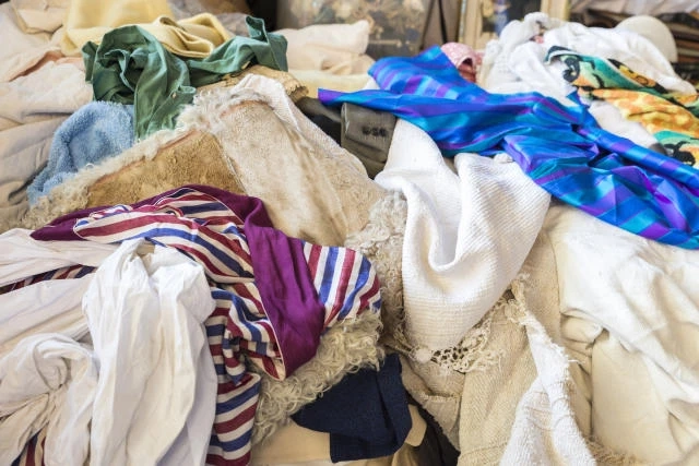 The Sustainable Style Guide: Tips and Tricks for Minimizing Fashion Waste