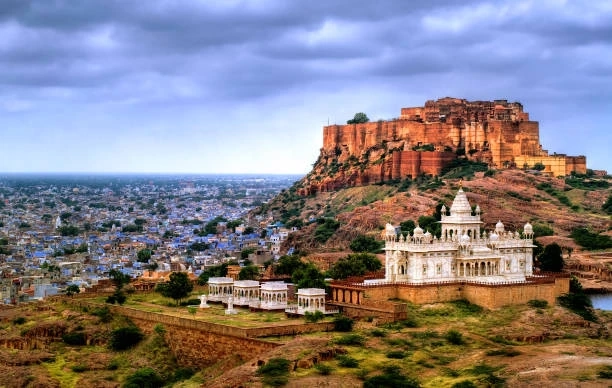 Jodhpur's Vibrant Markets: A Shopper's Paradise Tour