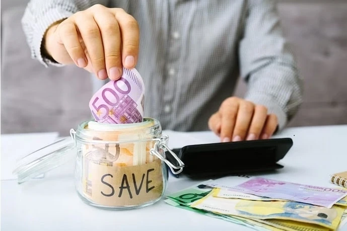 From Spendthrift to Saver: Overcoming the 'Why Can't I Save Money' Conundrum