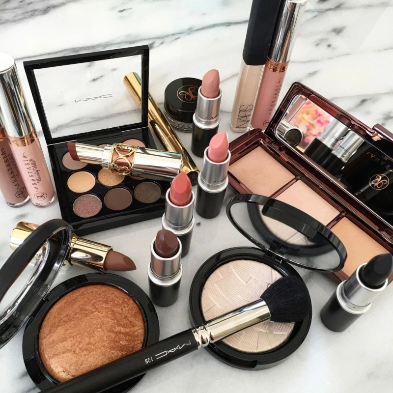 Glow Up Guaranteed: Discover Pakistan's Finest Beauty Products Online