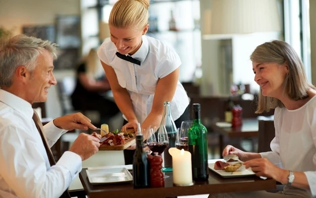Top Quick Courses for Hotel Management in India