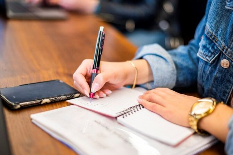 How to Choose the Right Dissertation Writing Service for Your Needs