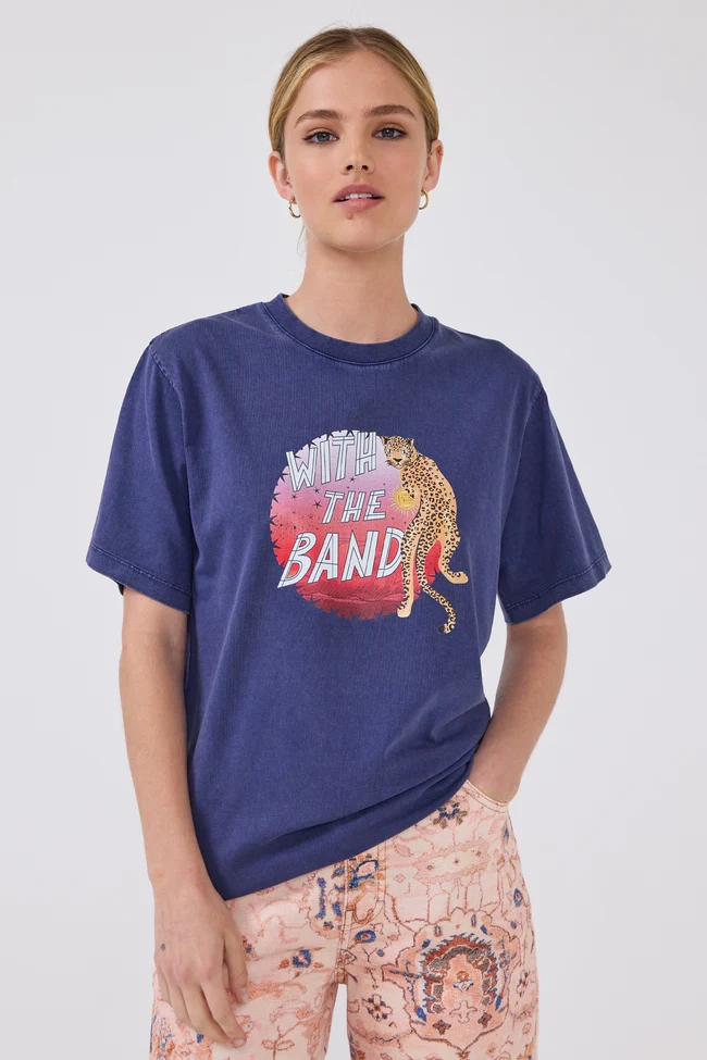 Trendy T-Shirts for Women: Effortless Styles That Turn Heads