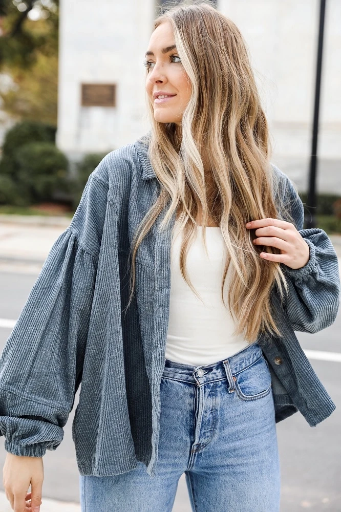 Want a Light Jacket That’s Warm and Stylish? 4 to Look For