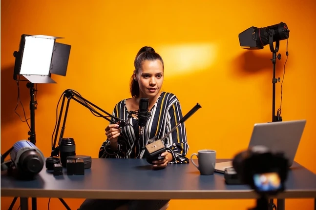Meeting Other Influencers and Building Relationships: A Guide