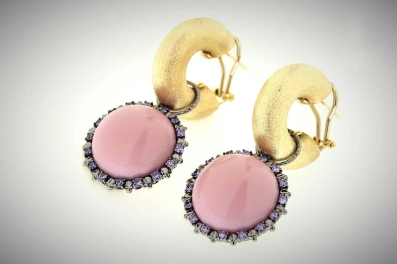 Why Compliance Matters for Gold Wholesale Traders in Dubai