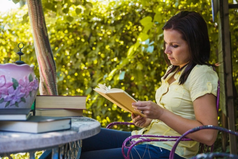How to Market Your Book by Engaging Readers on Facebook?