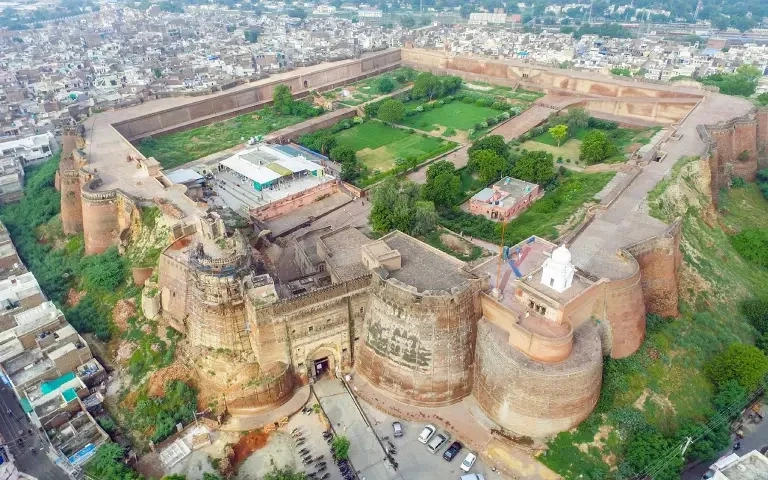 Chandigarh to Bathinda Taxi Service: Safe, Fast & Affordable Travel