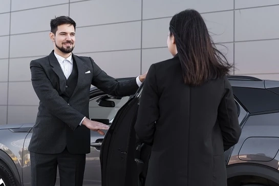 Explore London in Style: Private Car Hire with Professional Drivers
