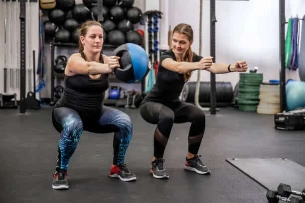 Why should a pregnant woman choose personal training?