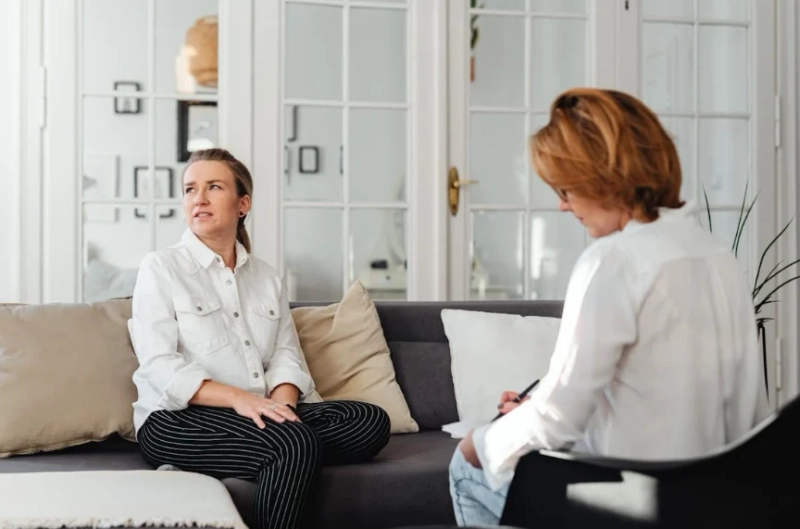 What Type of Therapist Do I Need After a Major Life Change?