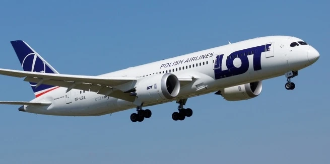 Experience the Luxury of Flying LOT Polish Airlines