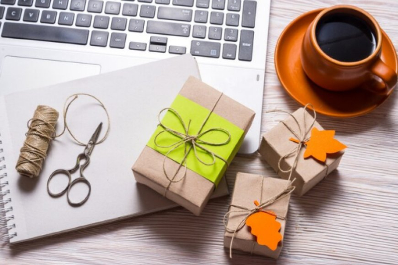 How Corporate Gifts in Singapore Motivate The Employees?