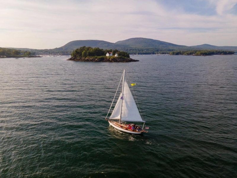 Beyond the Boat: What’s Included in a Luxury Yacht Charter Vacation