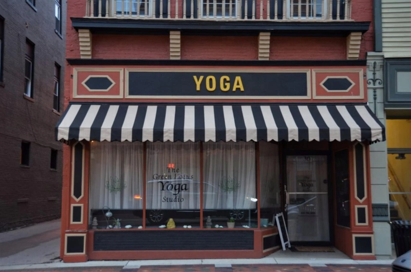 The Ultimate Guide to Outdoor Storefront Signs for Your Business