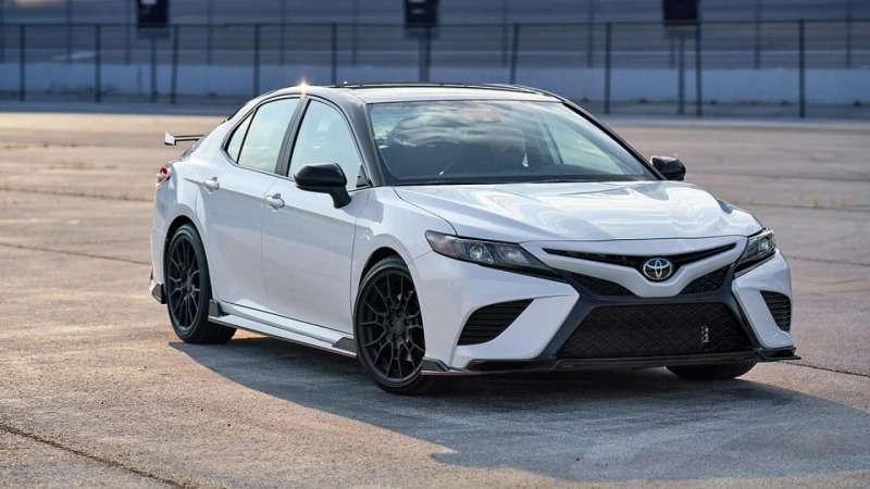 A Breakdown of the 2024 Toyota Camry Engine and Trim Configurations