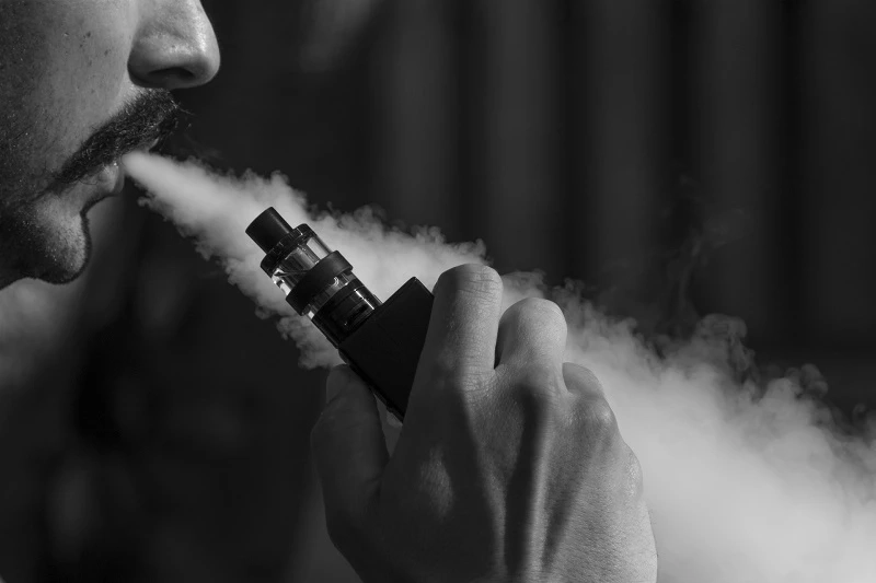 Smoke-Free Shift: Essential Tips for Transitioning from Smoking to Vaping