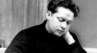 How Does Dylan Thomas Express the Conflict Between Light and Dark?