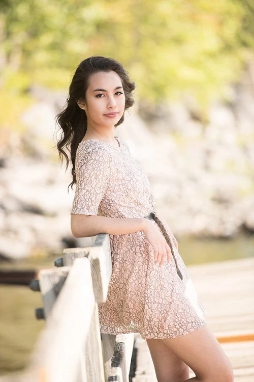 How Can You Consult Vermont Senior Portrait Photographers?