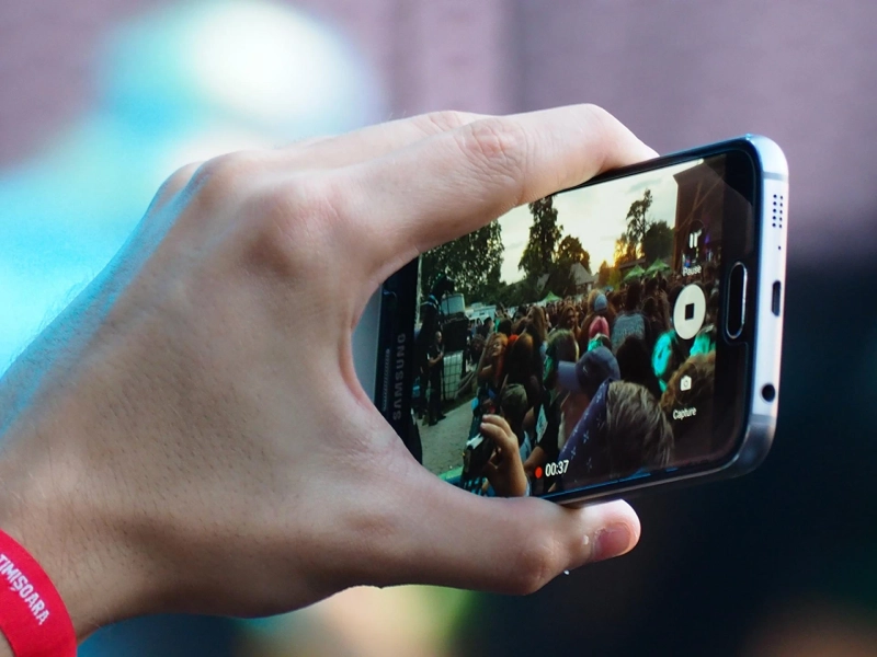 HOW TO PERFECTLY STABILIZE MOBILE DEVICE WHILE SHOOTING VIDEOS AND PHOTOS