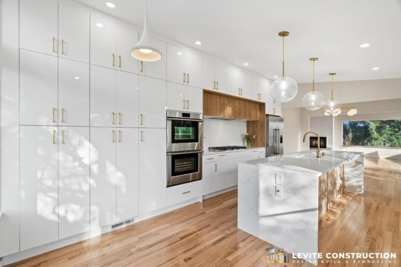 White Kitchen Cabinets: Timeless Elegance for Any Kitchen