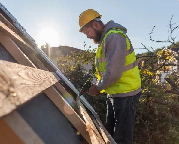 Weather the Storm: Roof Repairs That Last in Panama