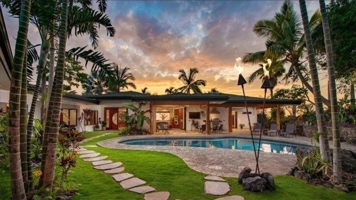 Why Is It That People Love Tropical Plants When They Are in the Tropics?