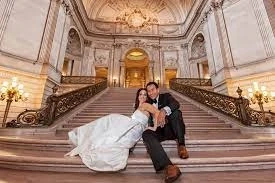 City Hall Photo Shoot: 5 Tips To Help You Get Hilarious Celeb-Like Photos