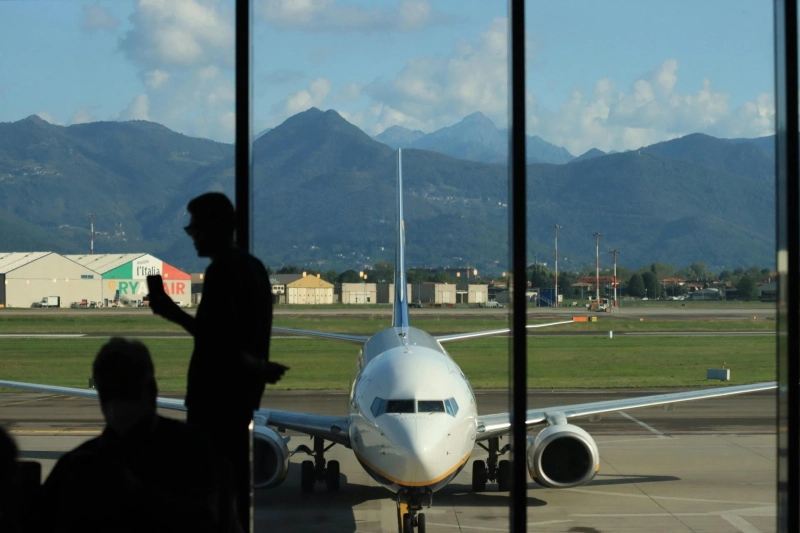 Call to Someone At Air Europa™ USA Through Contact Number
