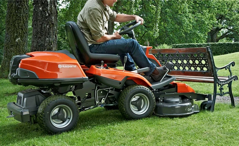 Why Ride On Mowers Are Useful For A Lawn Care Business