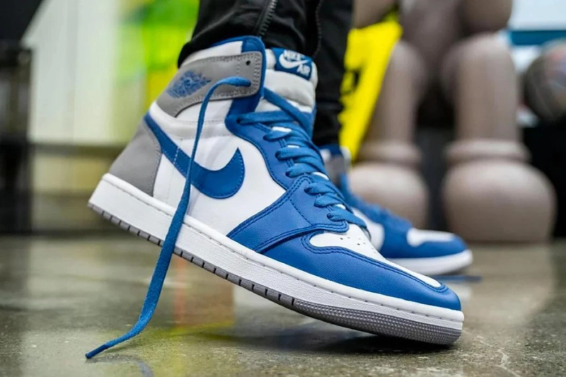 Performance vs. Style: Why Nike Air Force 1 and New Balance Are Both Winning the Sneaker Game