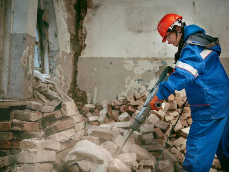 8 Expert-Approved Steps for a Smooth and Secure Demolition Project