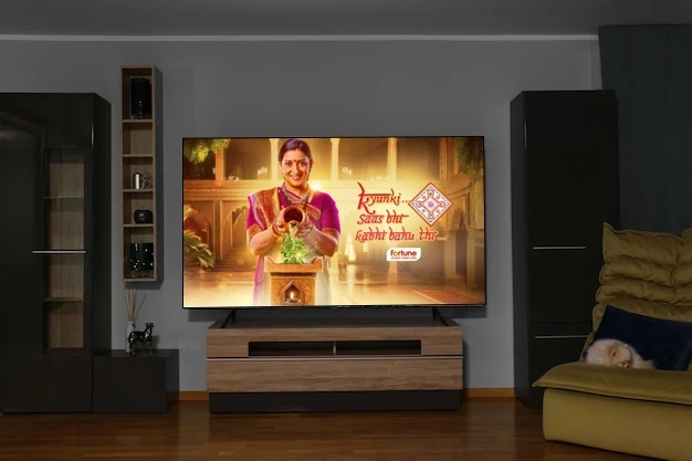 Movie Night Made Easy: How an Indian TV Box Turns Your Home into a Mini Cinema
