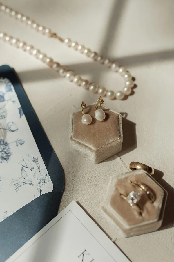 What Makes Seaman Schepps Jewelry So Special?