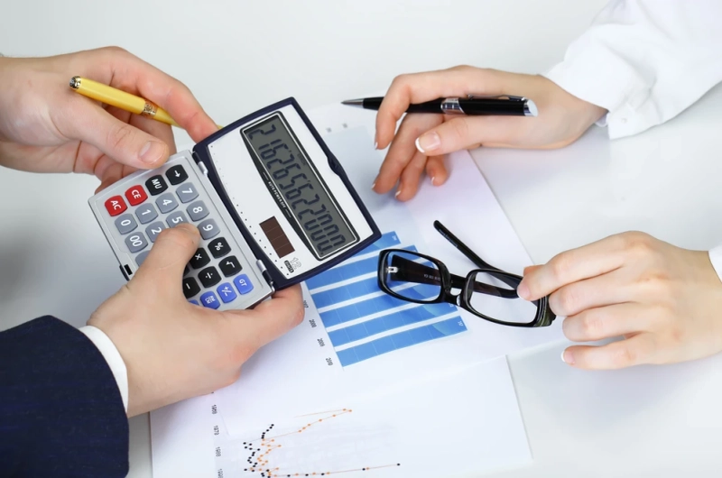3 things to consider as a young entrepreneur