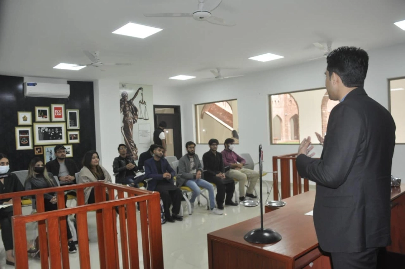 Top Five Legitimate Qualities you acquire from the best LLB universities in Lahore