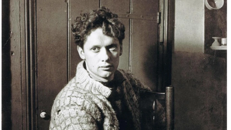Appreciating the Philosophy of Life in Dylan Thomas’s Writings