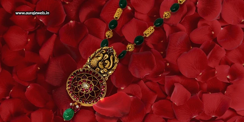 The Best Jewellery Choices To Match Your Red Bridal Lehenga - Aura Jewels