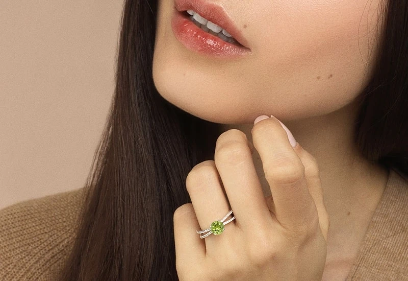 How To Find A Beautiful Peridot Engagement Ring?