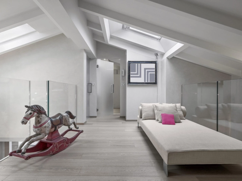 Smart Glass Transformation: How to turn an average hotel room into luxurious suites