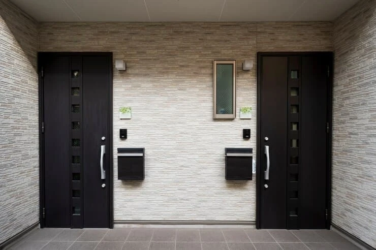 Benefits of Sourcing Doors Direct for Commercial Projects