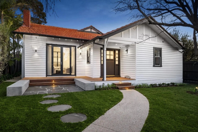 How to Choose the Best Landscaper in Kew for Your Garden