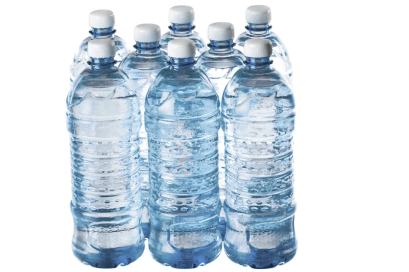 Choosing the Right Water Bottles for Your Office or Home