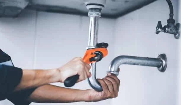 Hacks that can Damage your Toilet: Bathroom Plumbing Services
