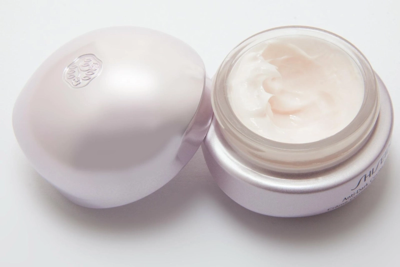 Cleansers and Moisturizers: The Everyday Necessity