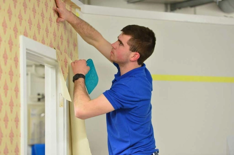 Wallpaper Fixing Dubai—Professional Installation & Repair Services by UrbanClap
